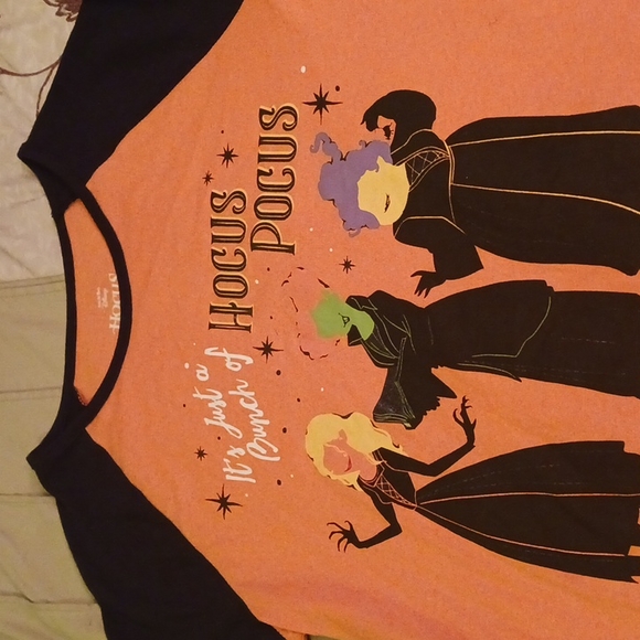 Girls Disney Hocus Pocus Shirt - Picture 3 of 5